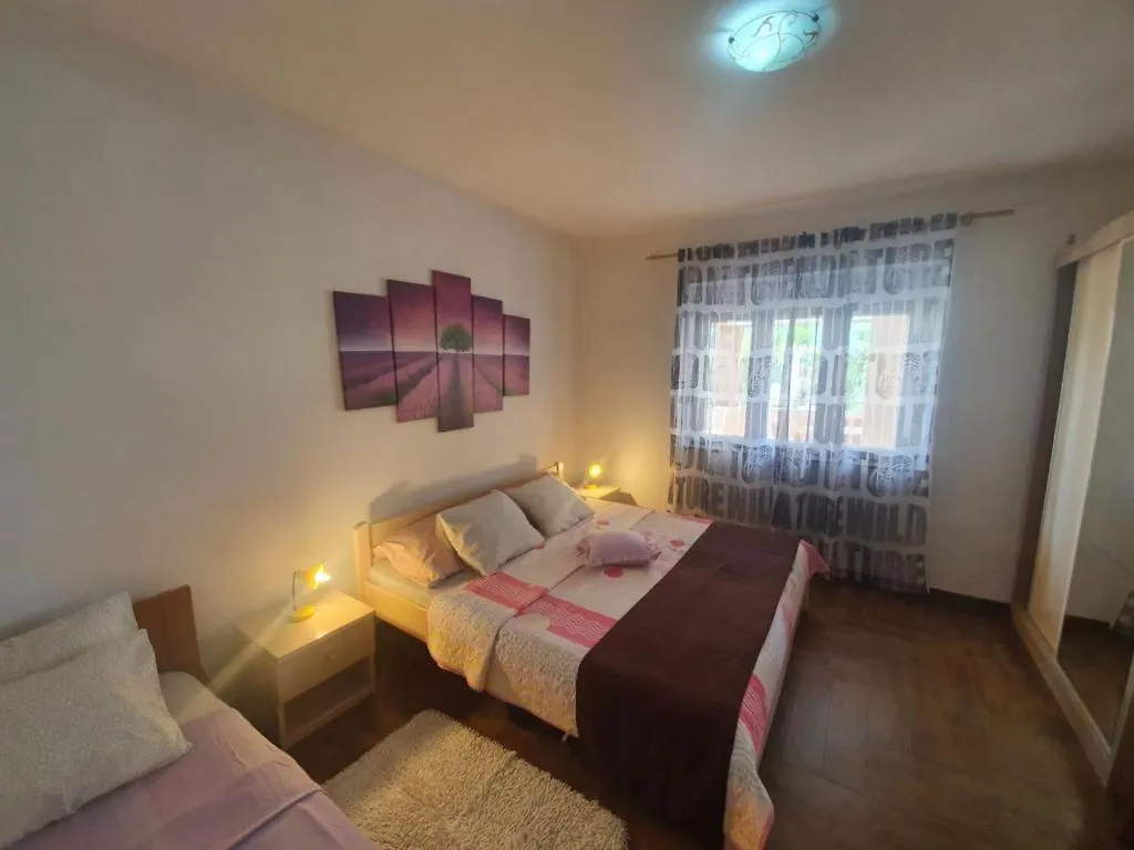 Appartamento Apartmani Neda Pakoštane
