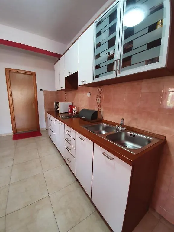 Apartmani Neda Pakoštane 0*,  Κροατία