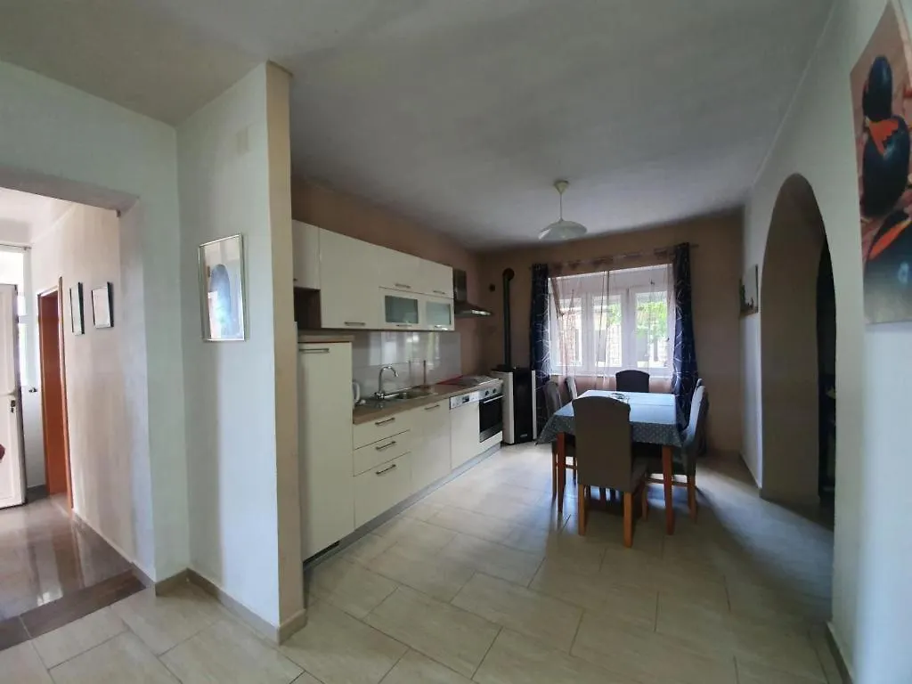 Appartamento Apartmani Neda Pakoštane