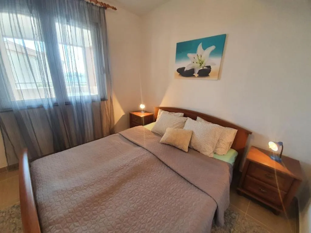 Apartmani Neda Pakoštane 0*,  Croazia