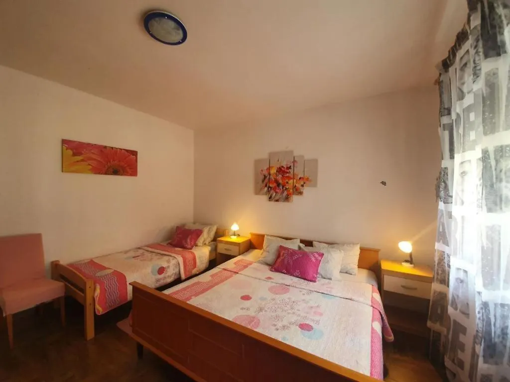 Appartamento Apartmani Neda Pakoštane Croazia