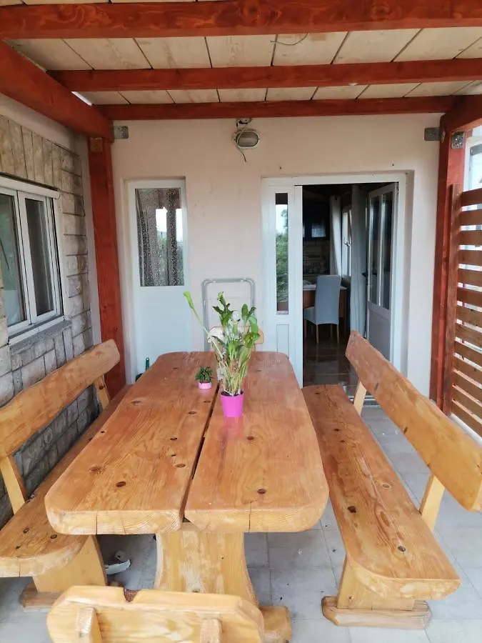 Apartmani Neda Pakoštane